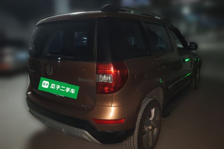 Used Skoda Yeti 2014 1.8TSI DSG Polar Edition Rear Right 45 Deg