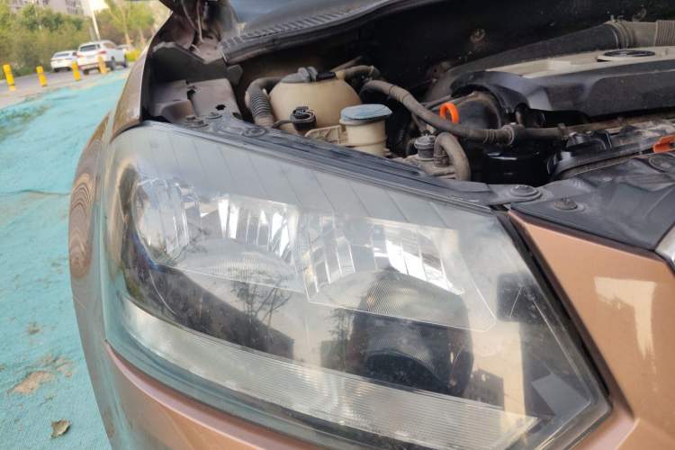 Used Skoda Yeti 2014 1.8TSI DSG Polar Edition Right Front Headlight