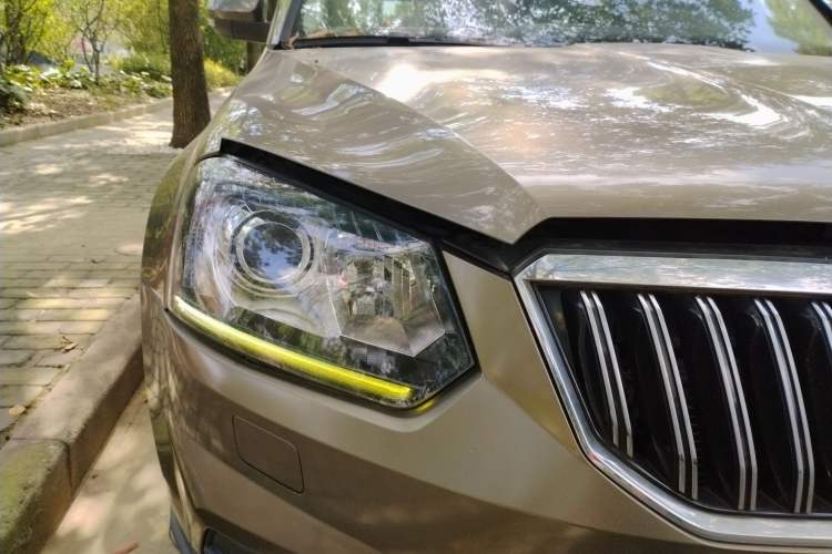 Used Skoda Yeti 2014 1.8TSI DSG All-Wheel Drive Edition Right Front Headlight