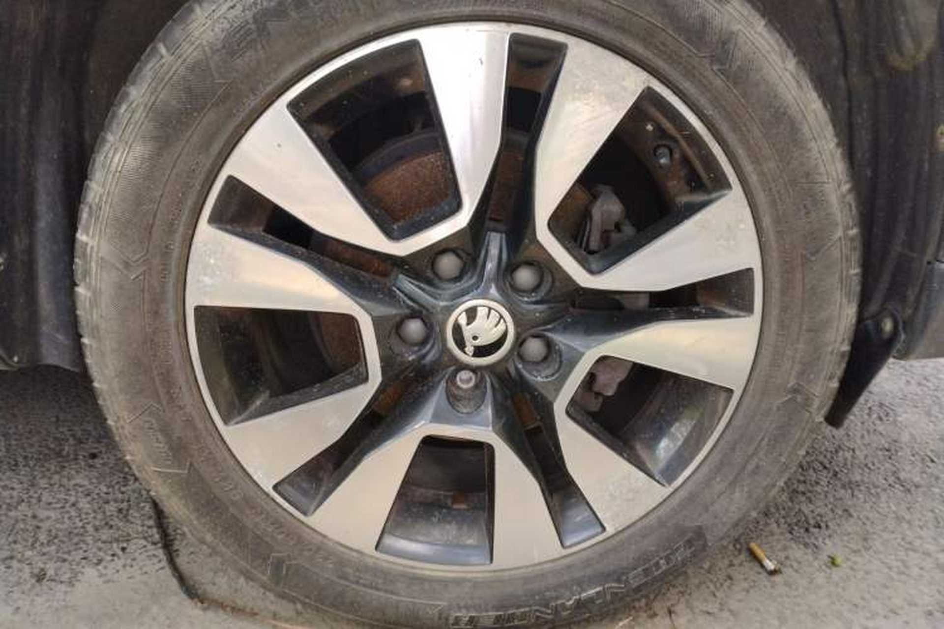 Used Skoda Yeti 2014 1.8TSI DSG All-Wheel Drive Edition Right Front Wheel Hub