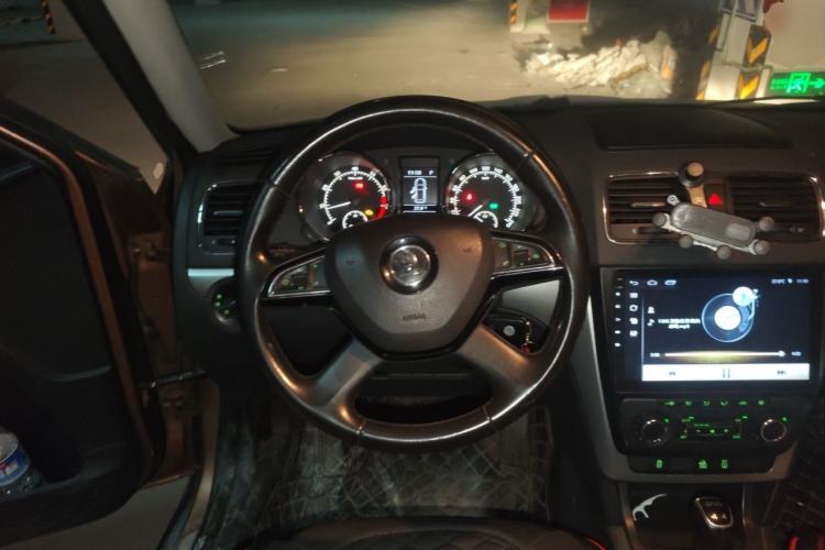 Used Skoda Yeti 2014 1.8TSI DSG Polar Edition Steering Wheel