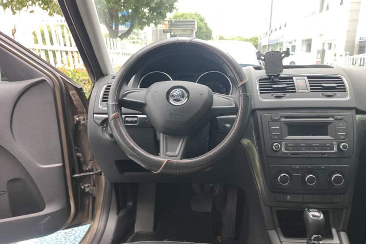Used Skoda Yeti 2014 1.4TSI DSG Explorer Edition Steering Wheel