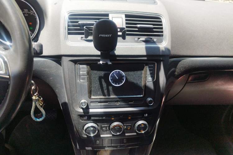 Used Skoda Yeti 2014 1.4 TSI DSG Phantom Edition Audio And AC Panel
