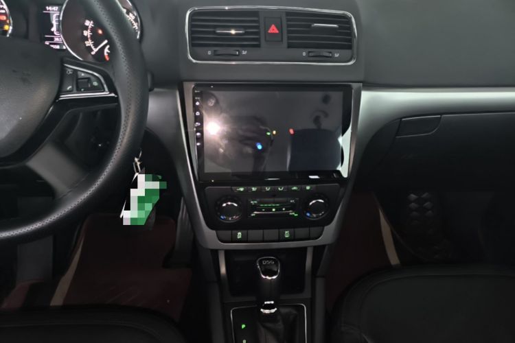 Used Skoda Yeti 2014 1.4TSI DSG Explorer Edition Audio And AC Panel