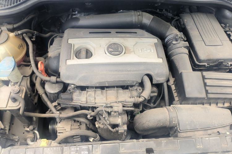 Used Skoda Yeti 2014 1.8TSI DSG Polar Edition Engine Bay