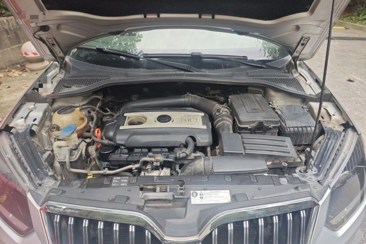 Used Skoda Yeti 2014 1.8TSI DSG Polar Edition Engine Bay