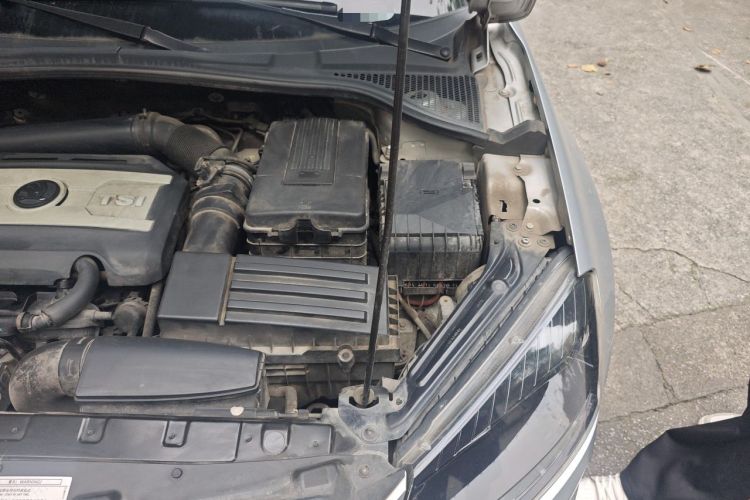 Used Skoda Yeti 2014 1.8TSI DSG Polar Edition Engine Bay Left