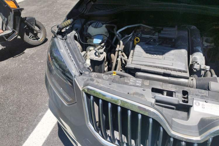 Used Skoda Yeti 2014 1.4 TSI DSG Phantom Edition Engine Bay Right