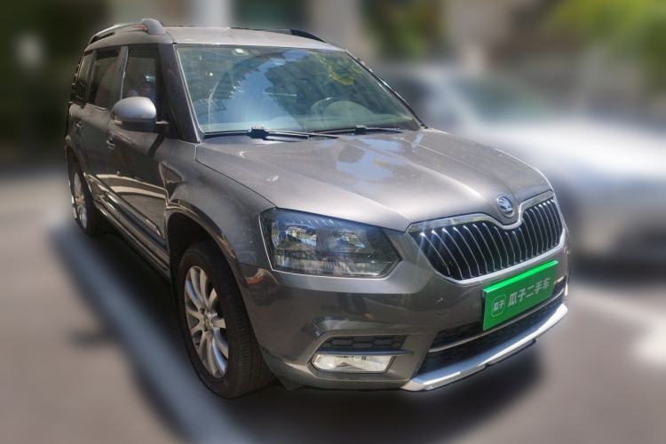 Used Skoda Yeti 2014 1.4 TSI DSG Phantom Edition Front Right 45 Deg
