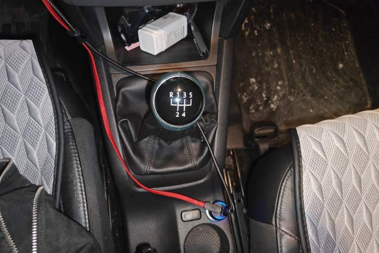 Used Skoda Yeti 2014 1.4TSI Manual Polar Edition Gear Lever