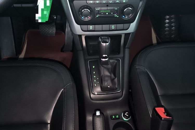 Used Skoda Yeti 2014 1.4TSI DSG Explorer Edition Gear Lever