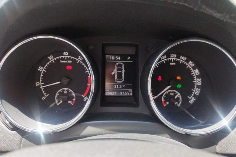 Used Skoda Yeti 2014 1.4 TSI DSG Phantom Edition Instrument Cluster