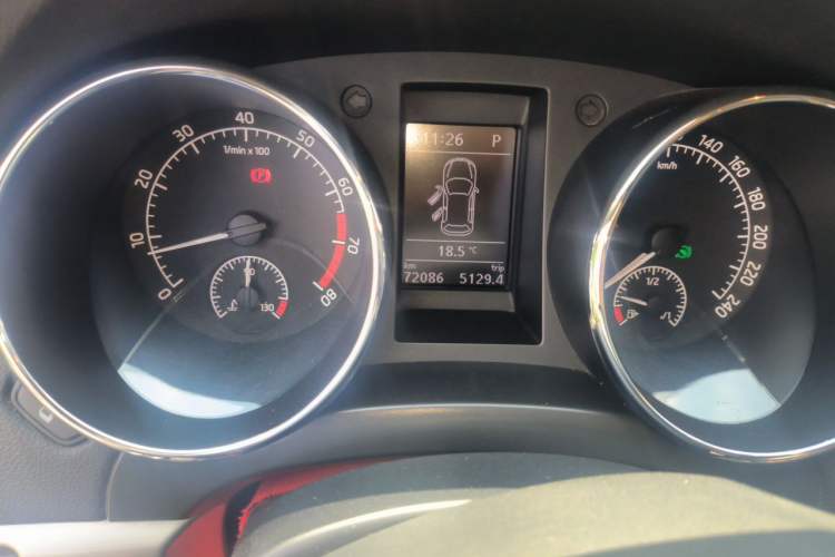 Used Skoda Yeti 2014 1.8TSI DSG Polar Edition Instrument Cluster