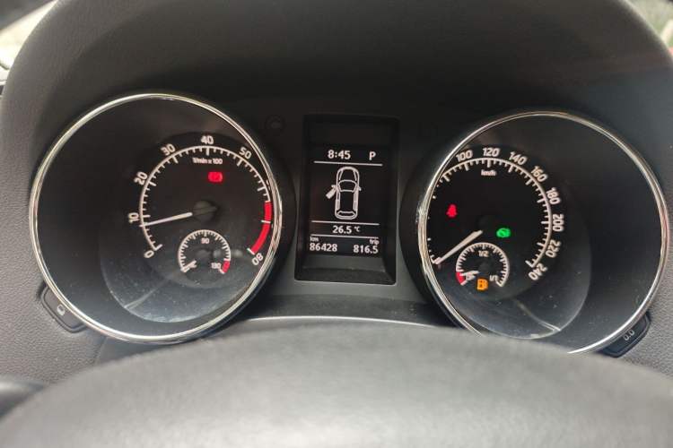 Used Skoda Yeti 2014 1.8TSI DSG Polar Edition Instrument Cluster