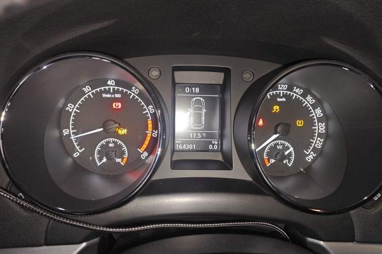 Used Skoda Yeti 2014 1.4TSI Manual Polar Edition Instrument Cluster
