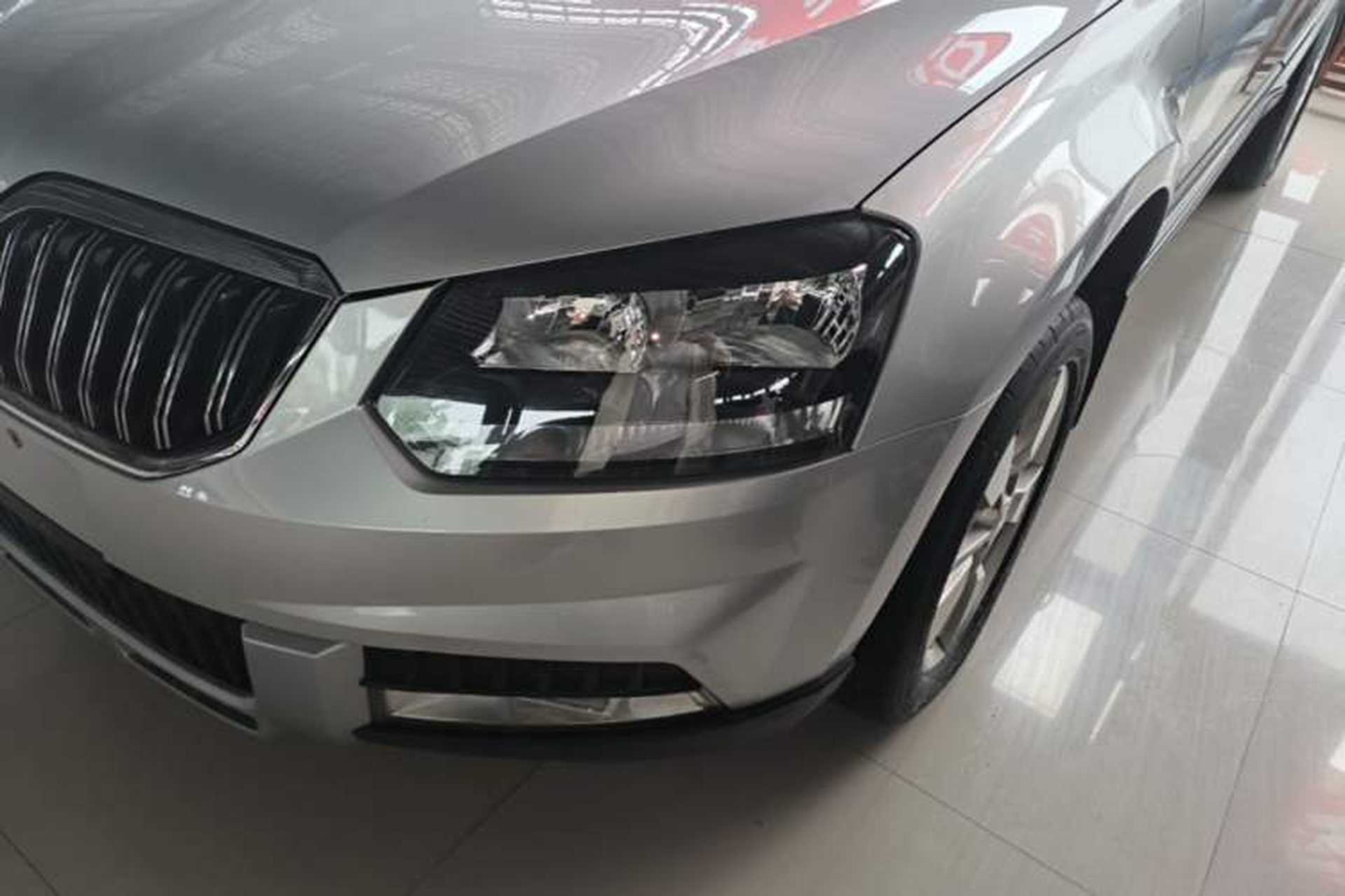 Used Skoda Yeti 2014 1.4TSI DSG Explorer Edition Left Front Headlight