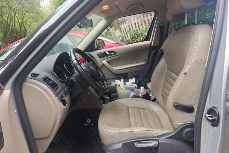 Used Skoda Yeti 2014 1.8TSI DSG Polar Edition Left Front Seat