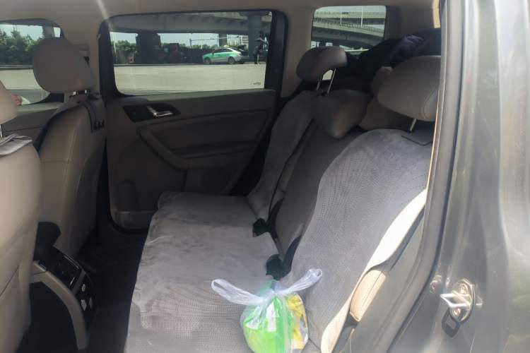 Used Skoda Yeti 2014 1.8TSI DSG Polar Edition Left Rear Seat