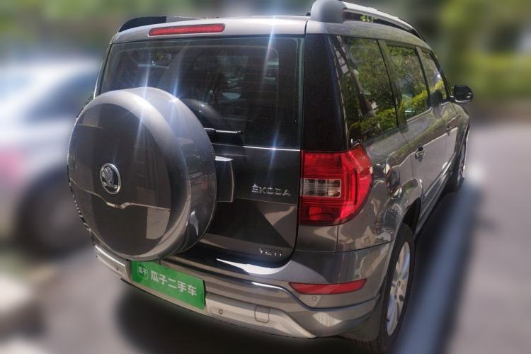 Used Skoda Yeti 2014 1.4 TSI DSG Phantom Edition Rear Right 45 Deg