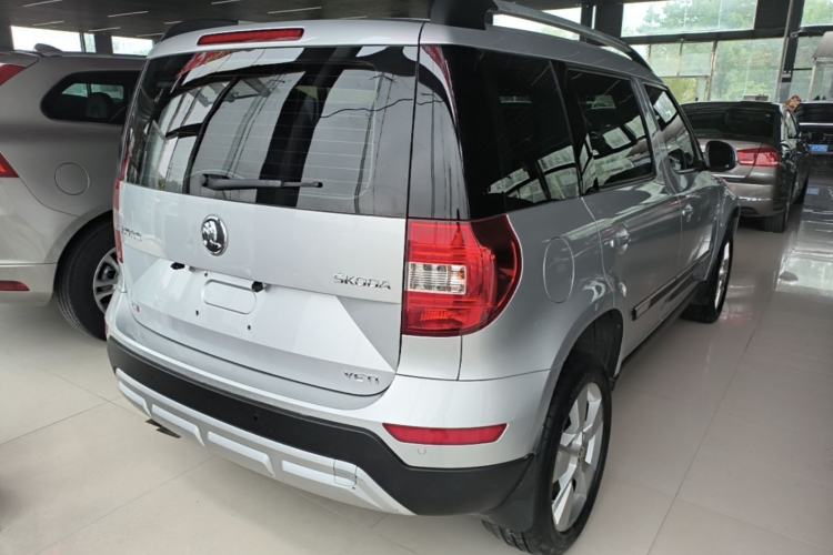 Used Skoda Yeti 2014 1.4TSI DSG Explorer Edition Rear Right 45 Deg