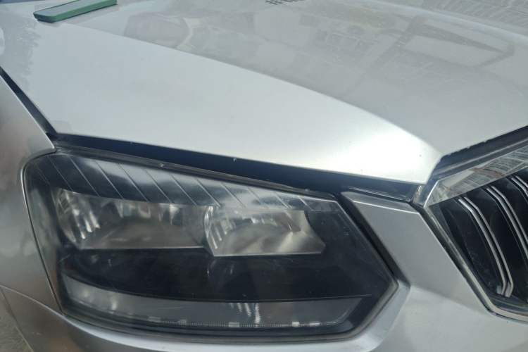 Used Skoda Yeti 2014 1.8TSI DSG Polar Edition Right Front Headlight