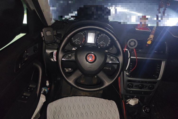Used Skoda Yeti 2014 1.4TSI Manual Polar Edition Steering Wheel