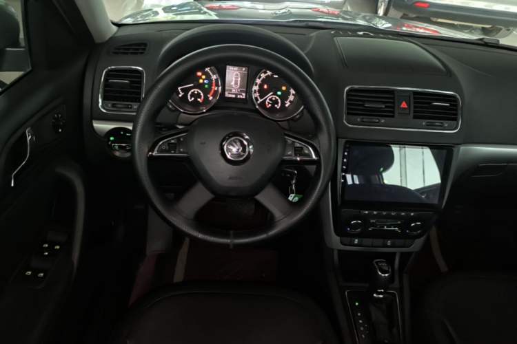 Used Skoda Yeti 2014 1.4TSI DSG Explorer Edition Steering Wheel