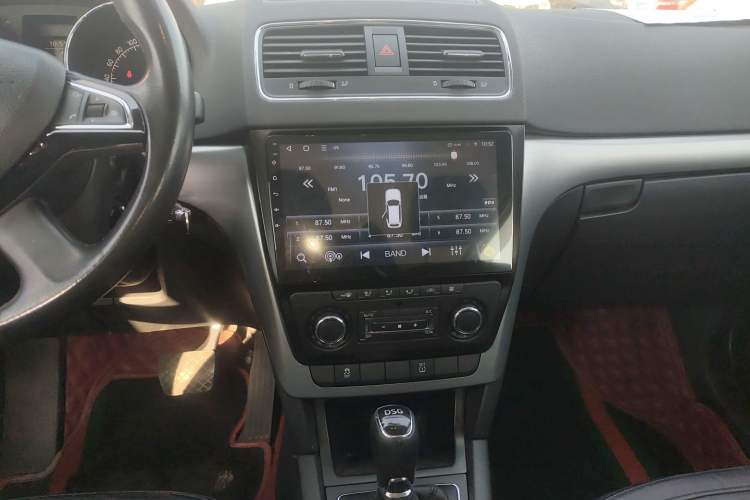 Used Skoda Yeti 2014 1.4 TSI DSG Polar Edition Audio And AC Panel