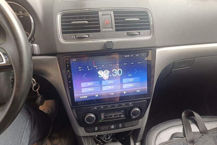 Used Skoda Yeti 2014 1.8TSI DSG Polar Edition Audio And AC Panel