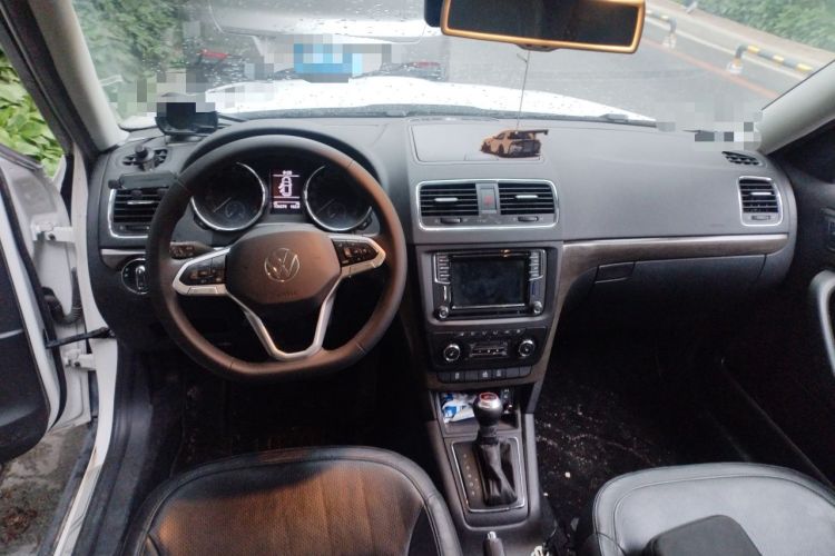 Used Skoda Yeti 2014 1.8TSI DSG All-Wheel Drive Edition Center Console
