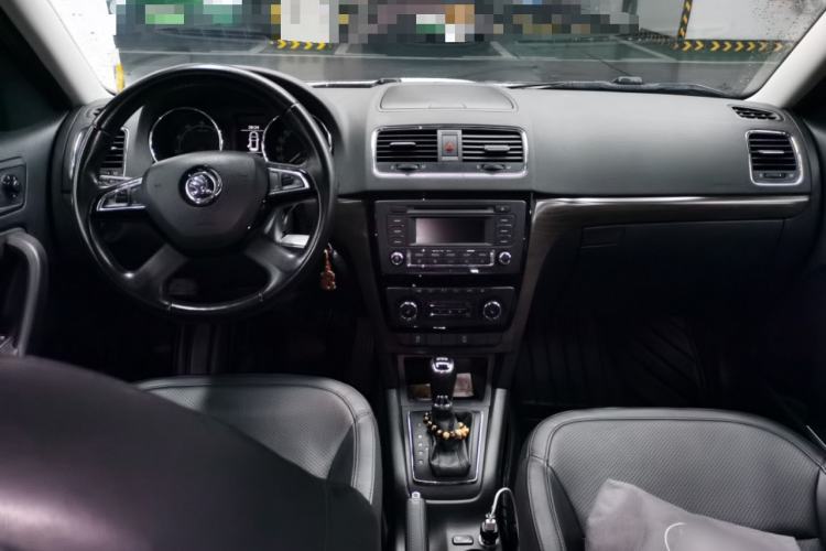 Used Skoda Yeti 2014 1.4TSI DSG All-Wheel Drive Version Center Console