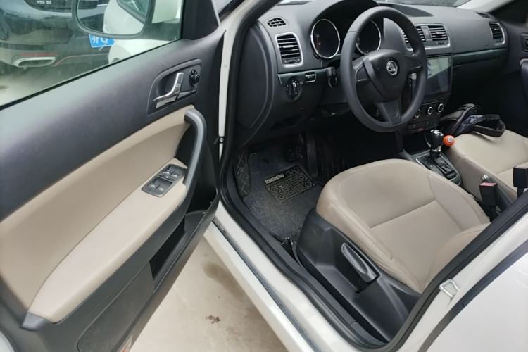 Used Skoda Yeti 2014 1.4TSI DSG Vibrant Edition Driver Seat