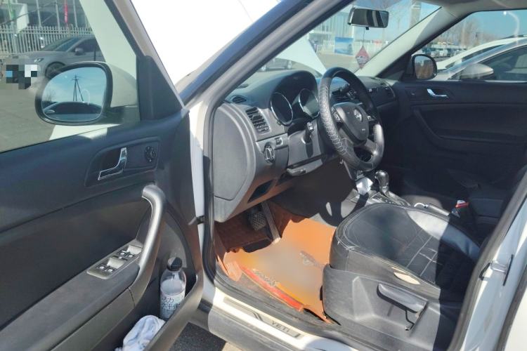 Used Skoda Yeti 2014 1.4 TSI DSG Polar Edition Driver Seat
