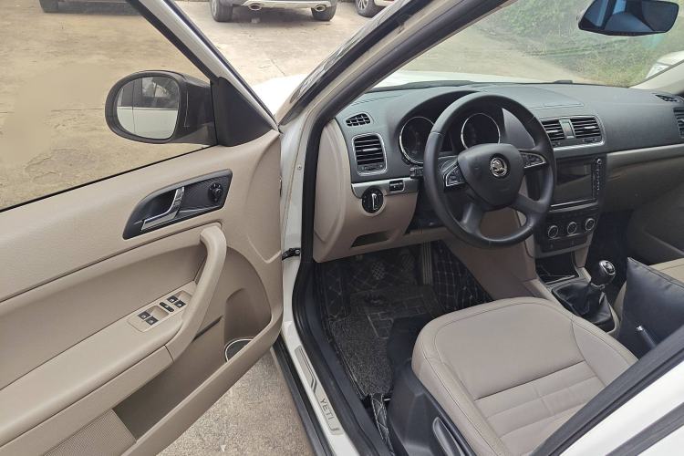 Used Skoda Yeti 2014 1.4TSI Manual Polar Edition Driver Seat