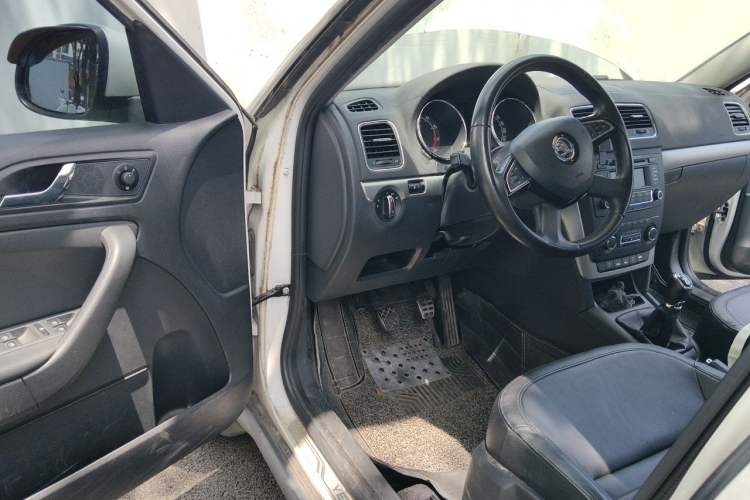 Used Skoda Yeti 2014 1.4TSI Manual Polar Edition Driver Seat