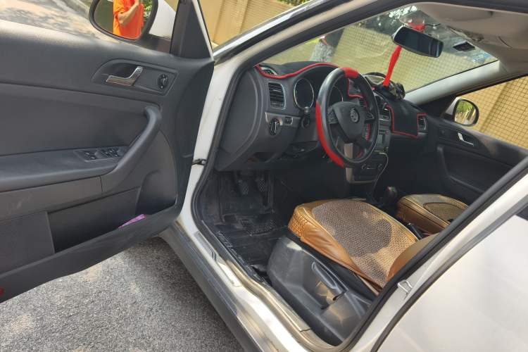 Used Skoda Yeti 2014 1.4TSI Manual Polar Edition Driver Seat