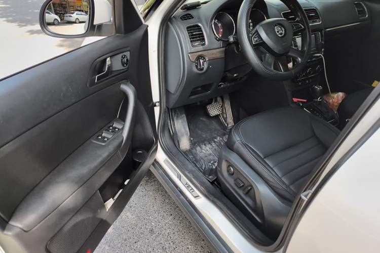 Used Skoda Yeti 2014 1.8TSI DSG All-Wheel Drive Edition Driver Seat