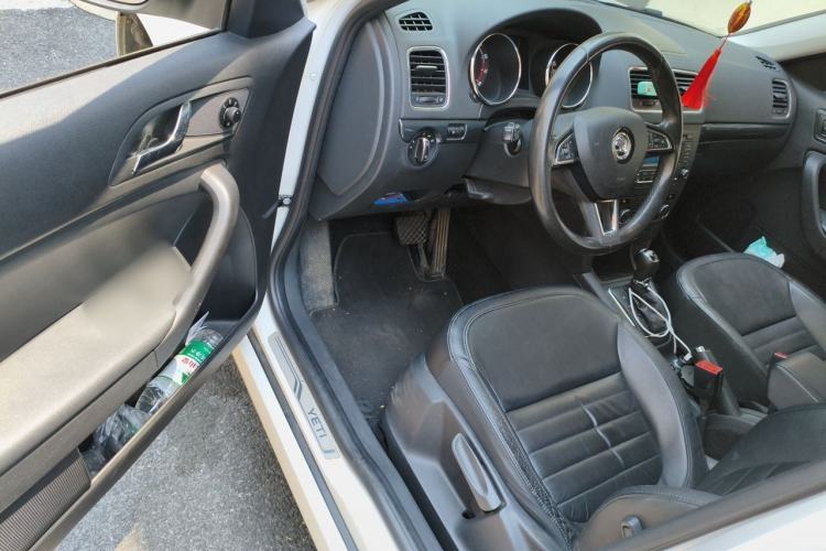 Used Skoda Yeti 2014 1.4 TSI DSG Phantom Edition Driver Seat