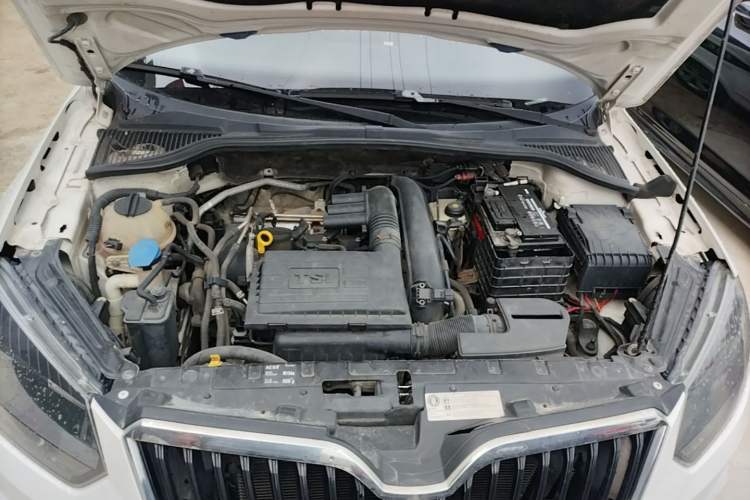 Used Skoda Yeti 2014 1.4TSI DSG Vibrant Edition Engine Bay