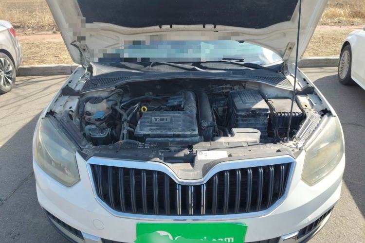 Used Skoda Yeti 2014 1.4 TSI DSG Polar Edition Engine Bay