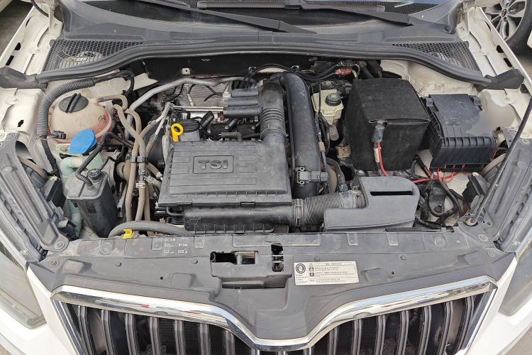Used Skoda Yeti 2014 1.4TSI Manual Polar Edition Engine Bay