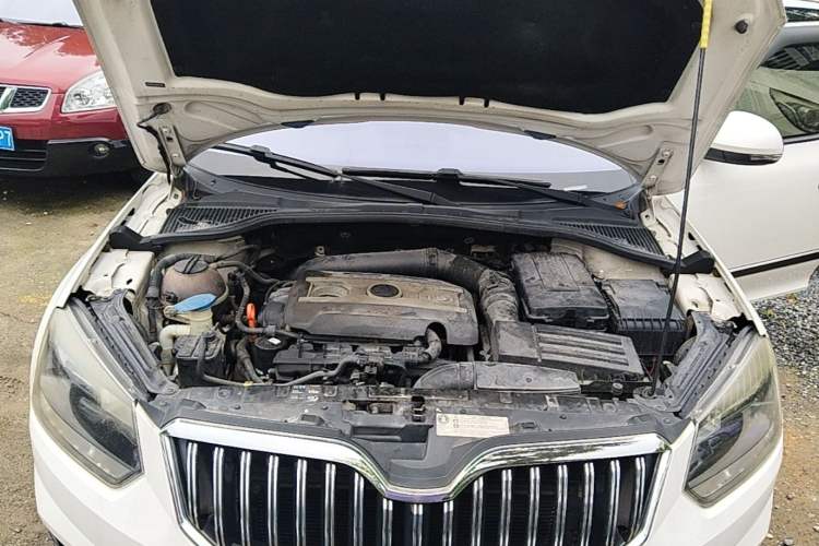 Used Skoda Yeti 2014 1.8TSI DSG Polar Edition Engine Bay