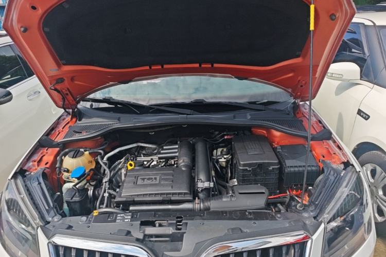 Used Skoda Yeti 2014 1.4TSI DSG Vibrant Edition Engine Bay