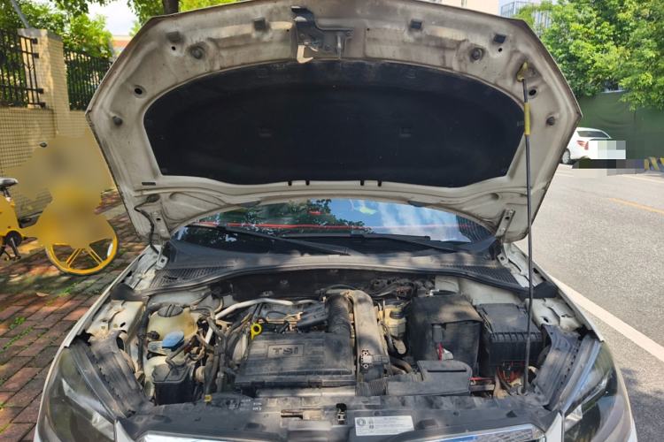 Used Skoda Yeti 2014 1.4TSI Manual Polar Edition Engine Bay