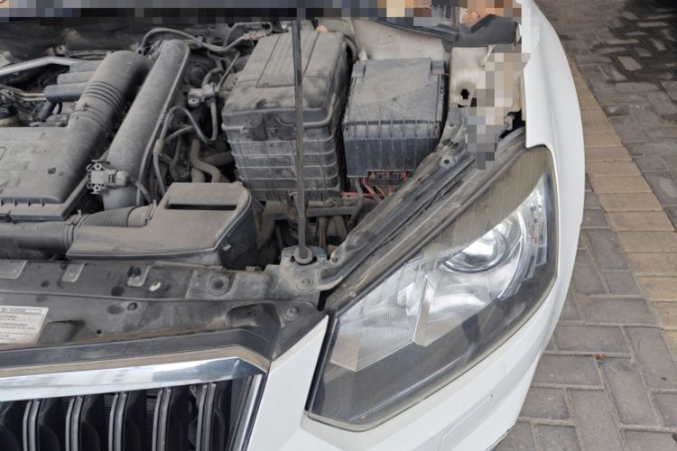 Used Skoda Yeti 2014 1.4TSI DSG All-Wheel Drive Version Engine Bay Left