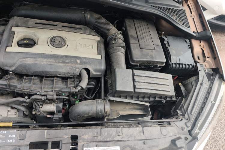 Used Skoda Yeti 2014 1.8TSI DSG All-Wheel Drive Edition Engine Bay Left