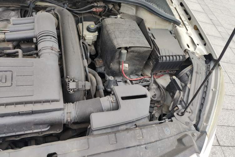 Used Skoda Yeti 2014 1.4TSI Manual Explore Edition Engine Bay Left
