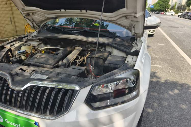 Used Skoda Yeti 2014 1.4TSI Manual Polar Edition Engine Bay Left