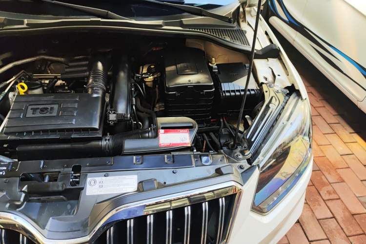 Used Skoda Yeti 2014 1.4 TSI DSG Polar Edition Engine Bay Left