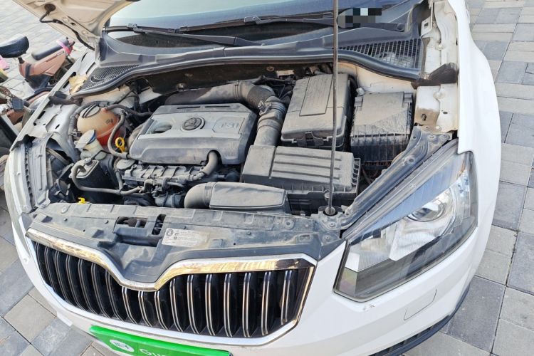 Used Skoda Yeti 2014 1.8TSI DSG All-Wheel Drive Edition Engine Bay Left